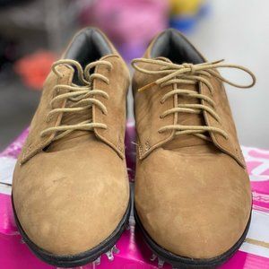 Women Nike golf shoes air classic pro 192010 size 7.5 tan